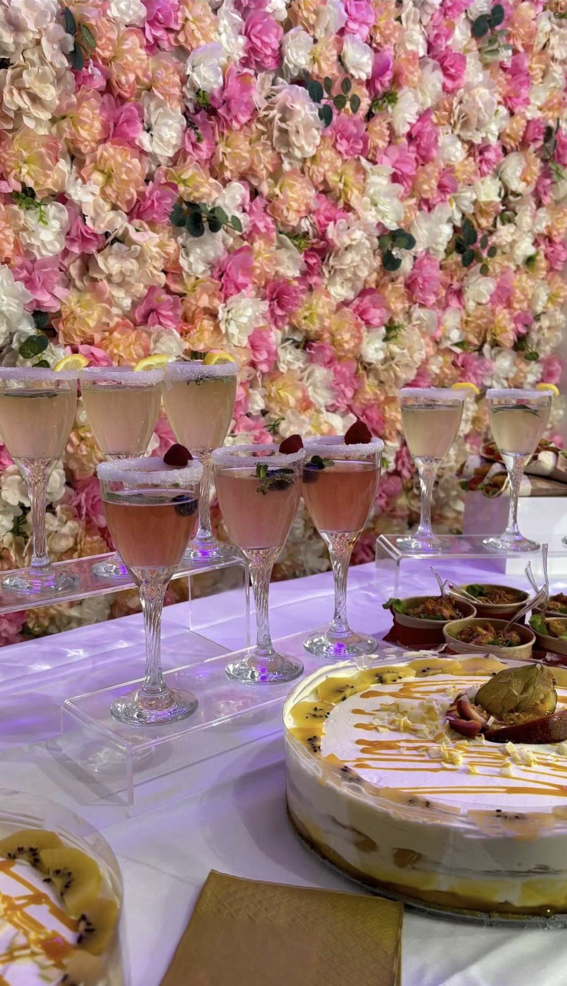 buffet, cocktails et gâteau d'exception chez latifa shopping